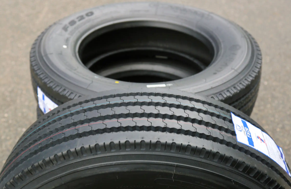 LEAO F820 LT285/70R19.5