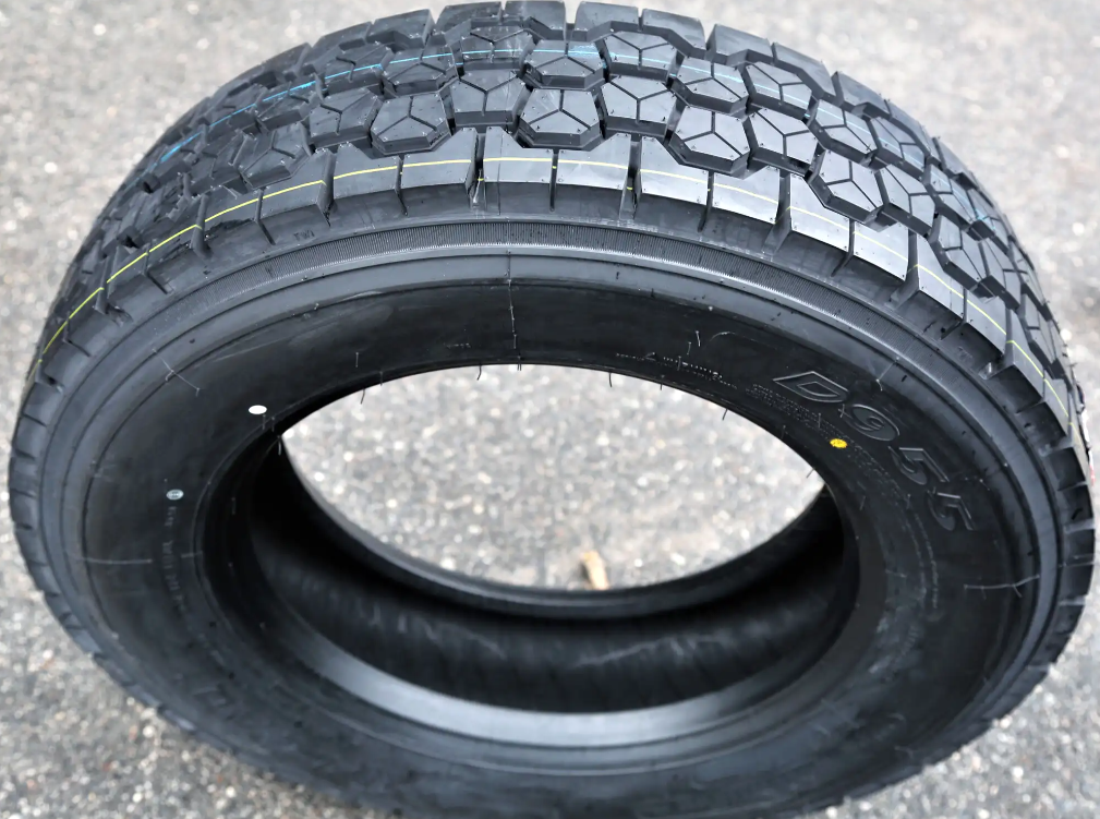 LEAO D955  225/70R19.5