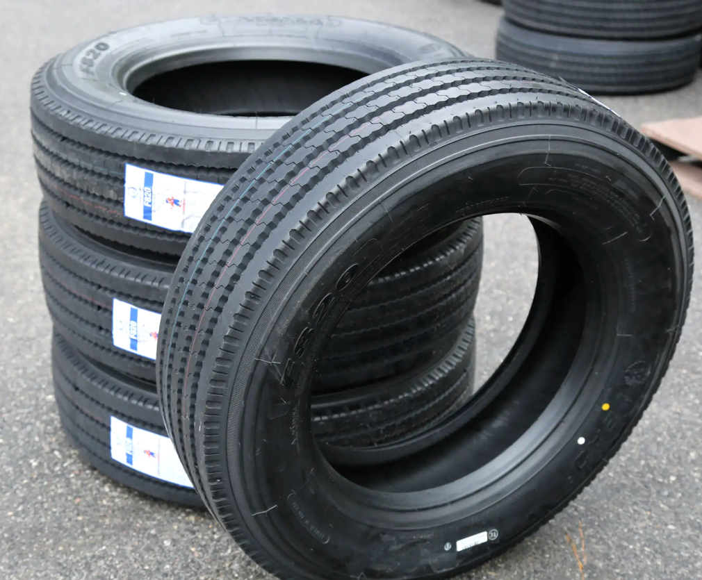 LEAO F820 LT285/70R19.5