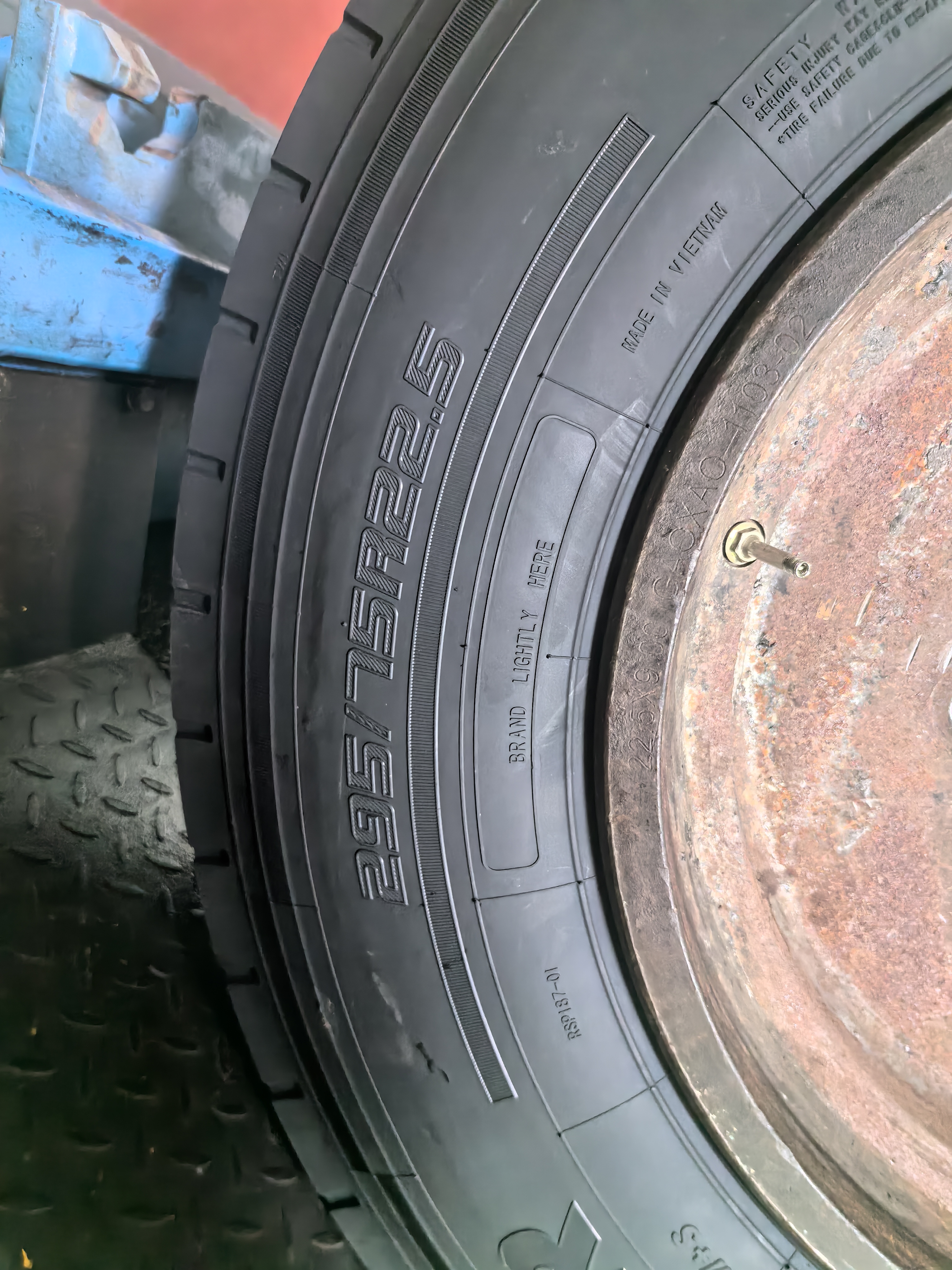 295/75R22.5 LANDLEADER LLD5