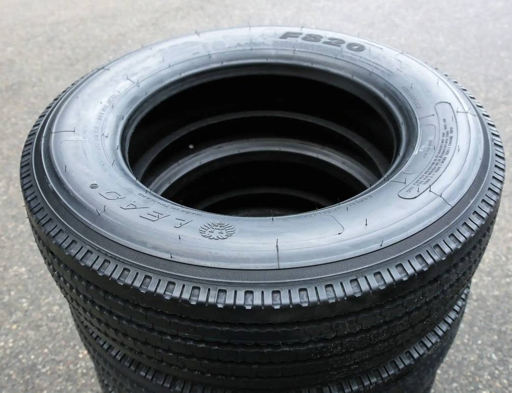 LEAO F820 LT285/70R19.5